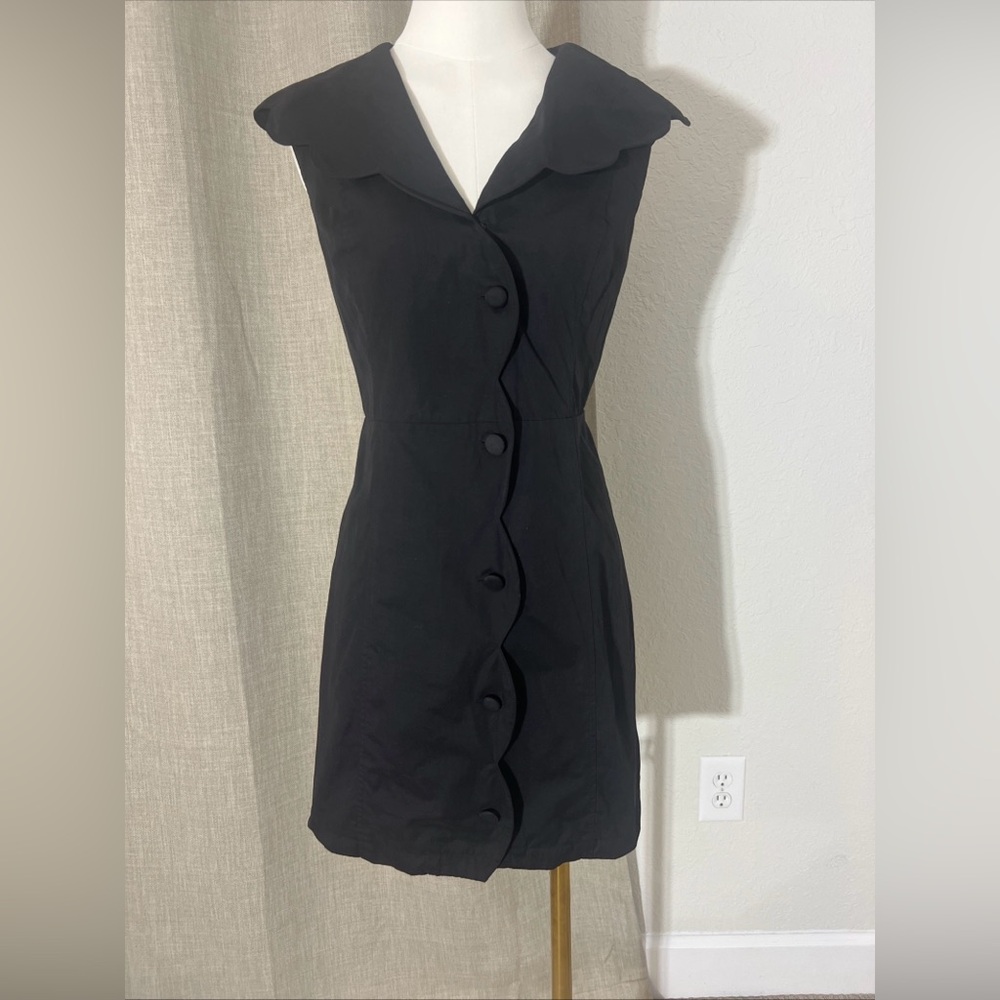 Minimalist‎ Normcore Karlie Scallop V Neck Dress Black Size Large Short